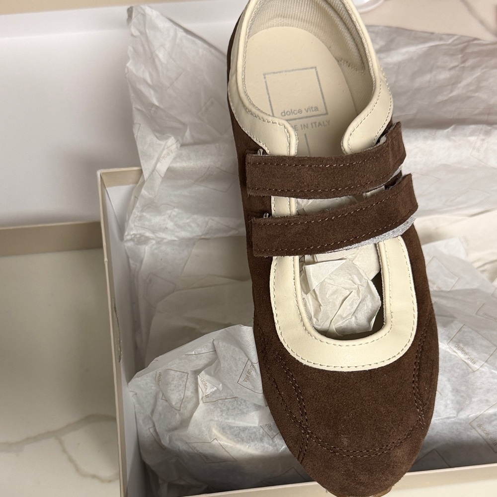 Dolce Vita swan DK Brown Shoe - Picture 4 of 6